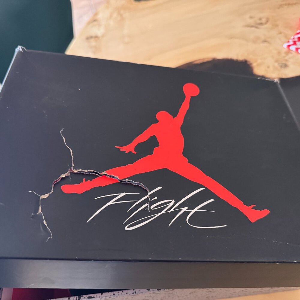 Air Jordan 4 Retro GS Black Red “Bred” | Youth 6.5Y | Worn | Box Included - Picture 7 of 7